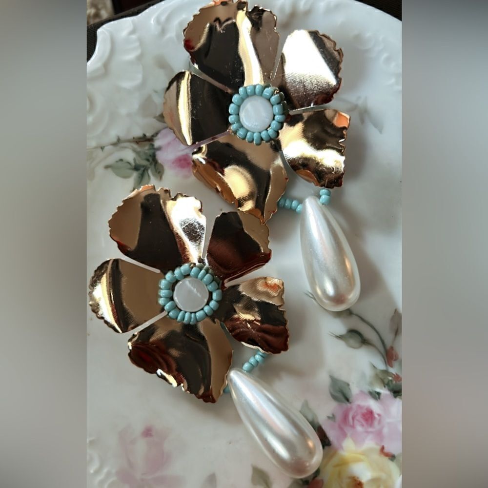 Flower  statement earrings A74 - Picture 2 of 5